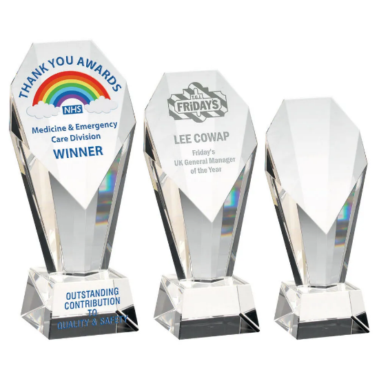 CLEAR GLASS OBELISK ON BASE